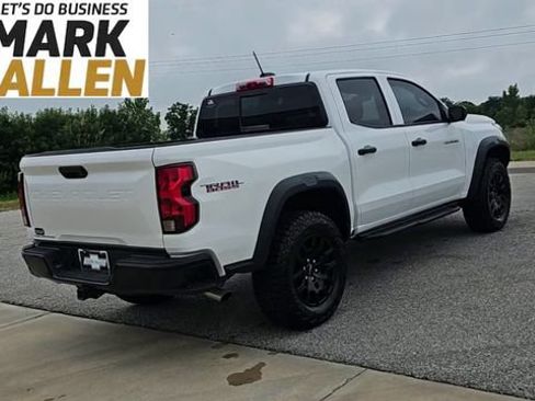 Used 2025 Chevrolet Colorado Trail Boss AWD/4WD image 8