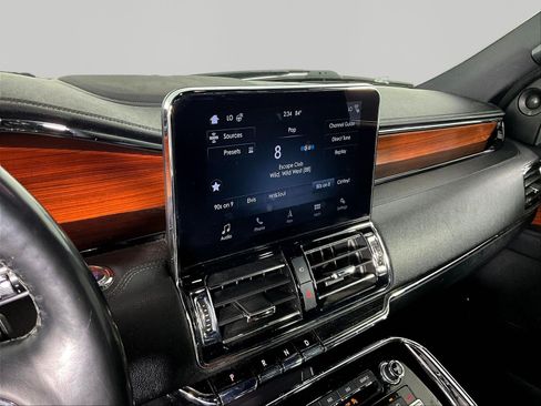 Used 2019 Lincoln Navigator L Select AWD/4WD image 14