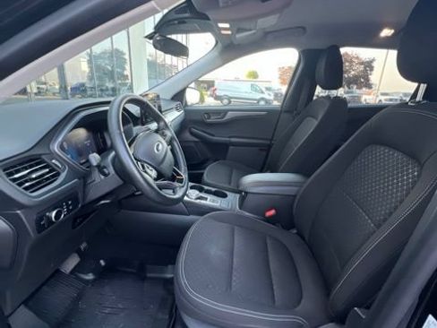 Used 2024 Ford Escape Active AWD/4WD image 9