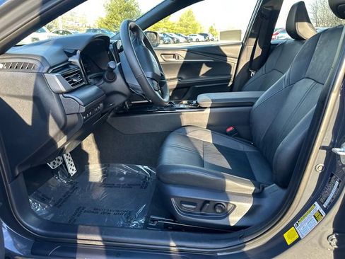 Used 2025 Toyota Camry XSE FWD image 26