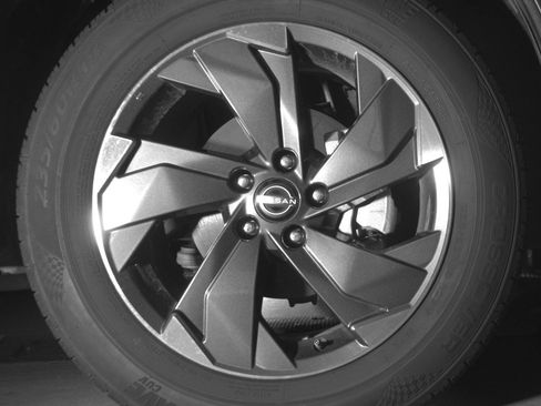 Used 2025 Nissan Rogue SV image 13