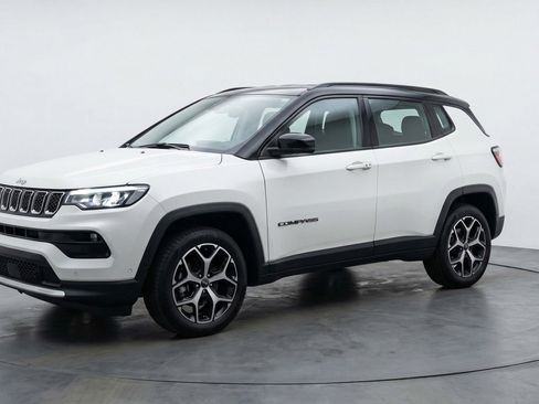 Used 2025 Jeep Compass Limited AWD/4WD image 3