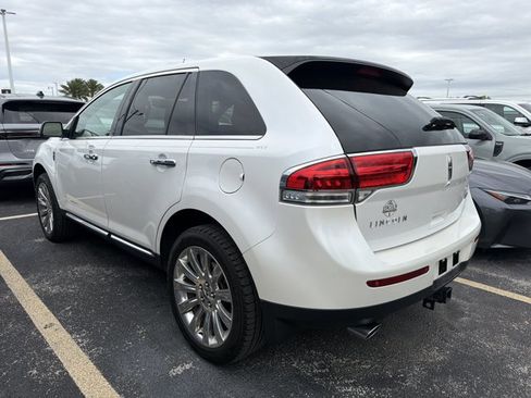 Used 2014 Lincoln MKX FWD w/ Equipment Group 102A image 3