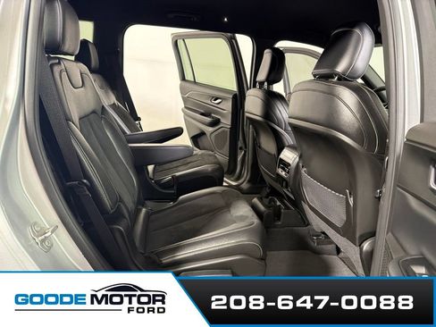 Used 2023 Jeep Grand Cherokee L Laredo AWD/4WD image 22
