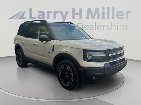 Certified 2025 Ford Bronco Sport Outer Banks w/ Outer Banks Tech Package+ AWD/4WD image 7