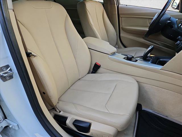 Used 2015 BMW 320i Sedan RWD image 19