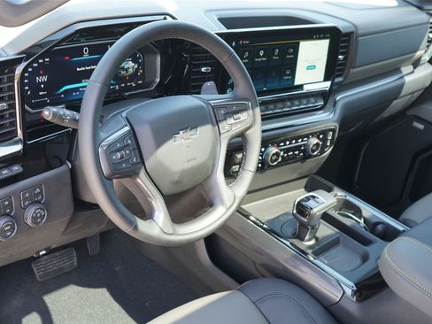 Used 2026 Chevrolet Silverado 1500 ZR2 AWD/4WD image 9