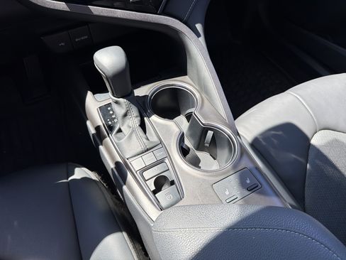 Used 2024 Toyota Camry XSE FWD image 27