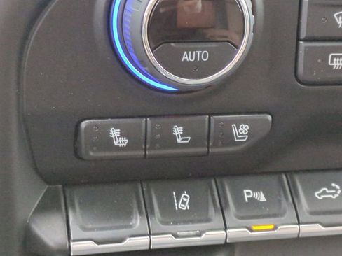 Certified 2022 Chevrolet Silverado 2500 High Country w/ LPO, Dark Essentials Package image 28