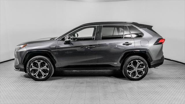 Used 2024 Toyota RAV4 XSE AWD/4WD image 3