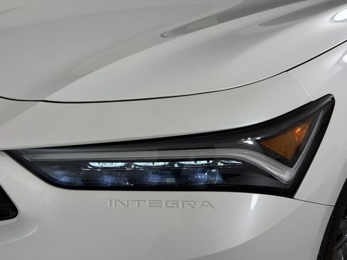 Used 2023 Acura Integra A-Spec image 11