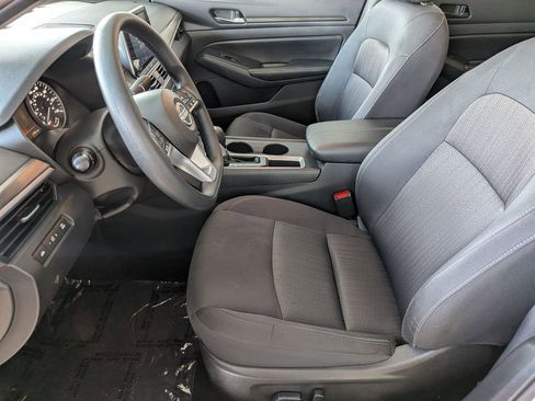 Used 2025 Nissan Altima 2.5 SV FWD image 20