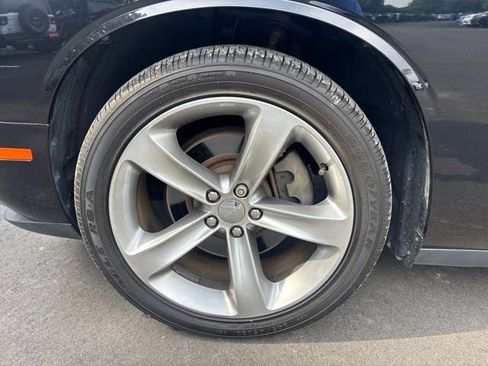 Used 2016 Dodge Challenger SXT w/ Super Sport Group (SS/T) RWD image 9