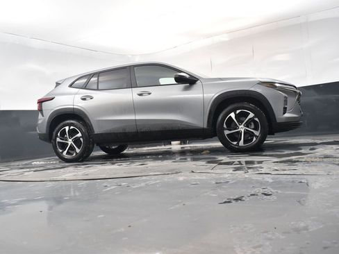 New 2026 Chevrolet Trax RS w/ Sunroof Package image 14