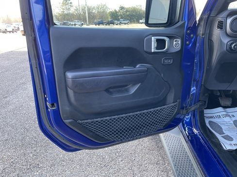 Used 2018 Jeep Wrangler Unlimited Sport S image 12