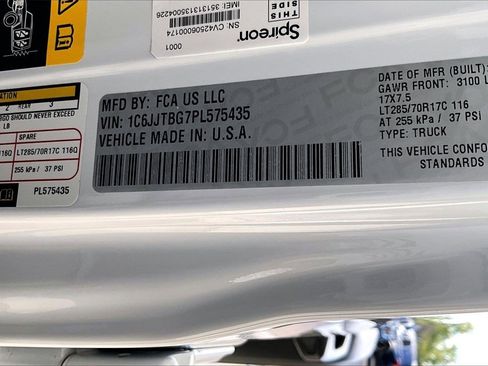 Used 2023 Jeep Gladiator Rubicon w/ Cold Weather Group image 33