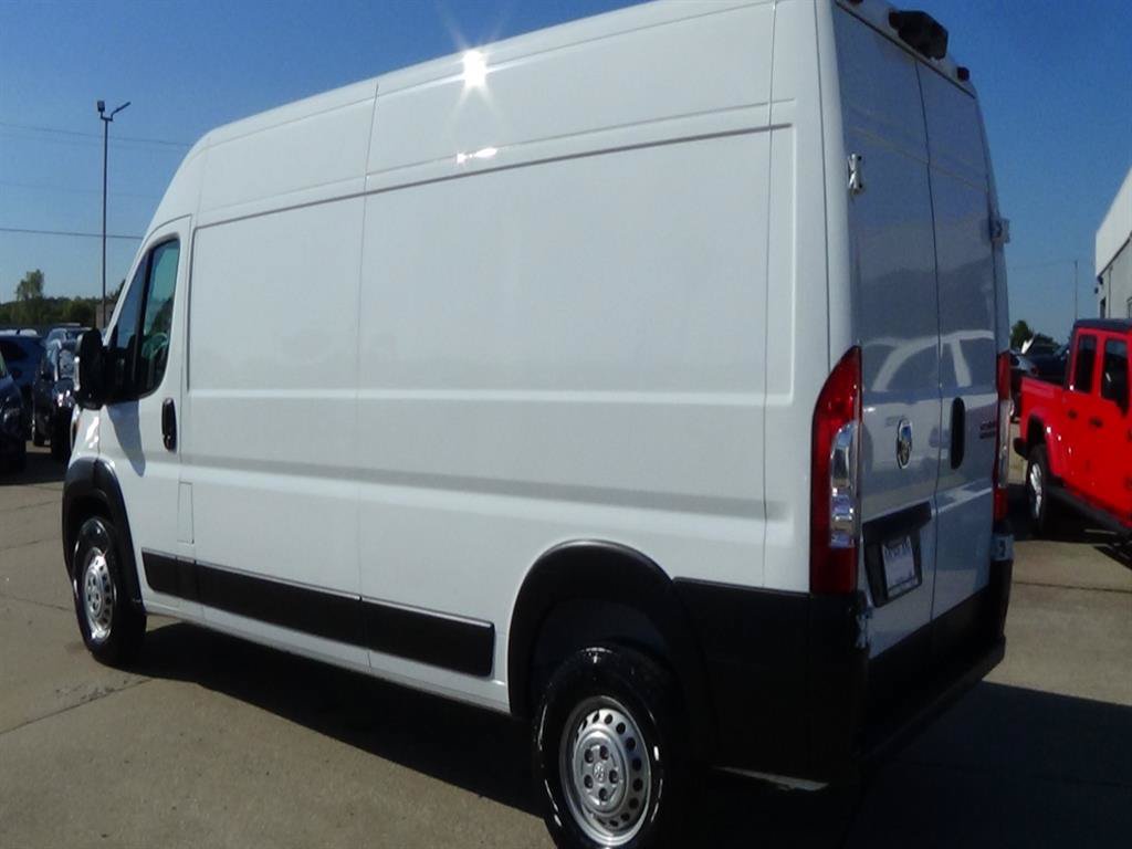 Used 2025 RAM ProMaster 2500 FWD image 11