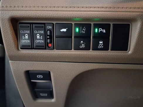 Used 2018 Honda Odyssey Elite image 19