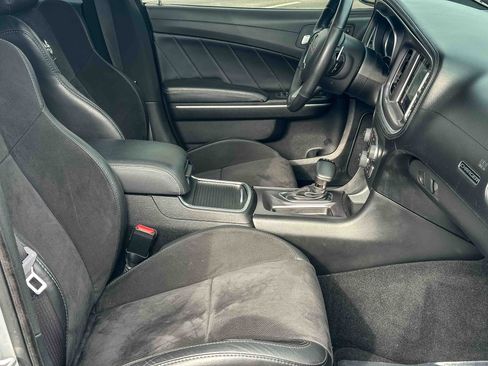 Used 2019 Dodge Charger Scat Pack w/ Technology Group RWD image 26