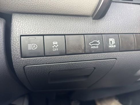 Used 2023 Toyota Camry LE image 28