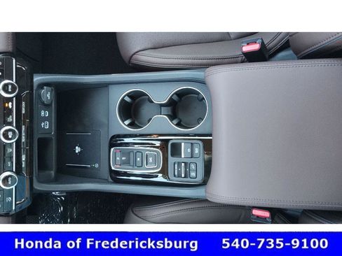 Certified 2025 Honda Pilot Elite image 19