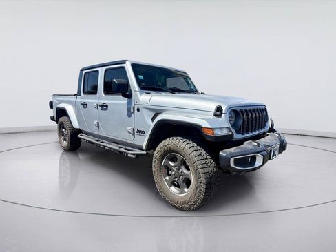 Used 2024 Jeep Gladiator Sport AWD/4WD image 1