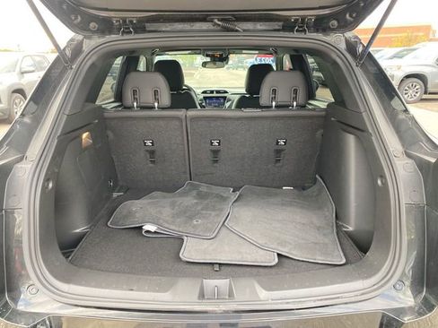 Used 2023 Chevrolet TrailBlazer RS w/ Convenience Package FWD image 23