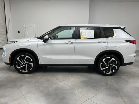 Used 2024 Mitsubishi Outlander SE AWD/4WD image 5