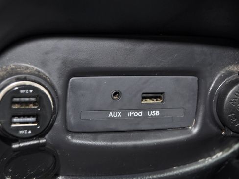 Used 2013 Kia Soul + FWD image 37