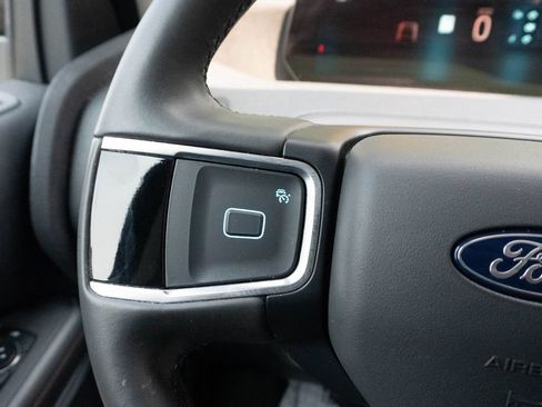 Used 2025 Ford Expedition Active RWD image 28