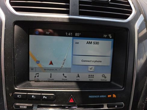 Used 2018 Ford Explorer Platinum AWD/4WD image 17