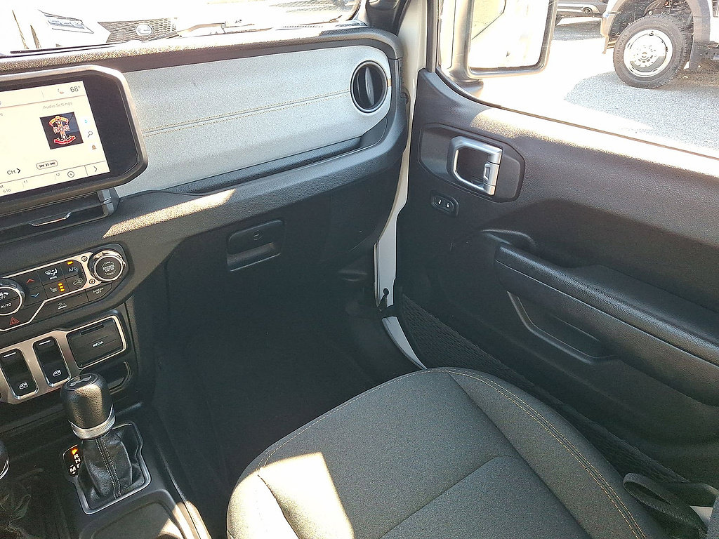 Used 2024 Jeep Wrangler Sport AWD/4WD image 11