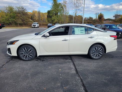 New 2025 Nissan Altima 2.5 SV w/ SV Premium Package image 9