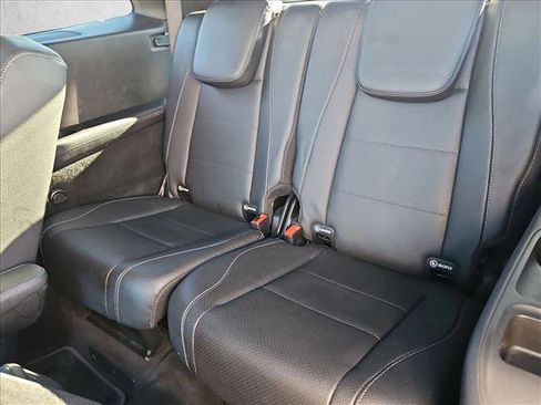 Used 2021 Mercedes-Benz GLS 450 4MATIC image 19