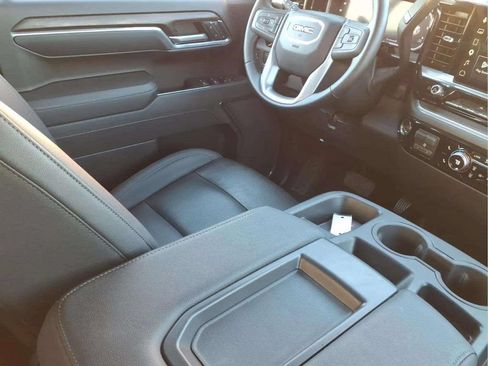 Used 2026 GMC Sierra 1500 SLT RWD image 19