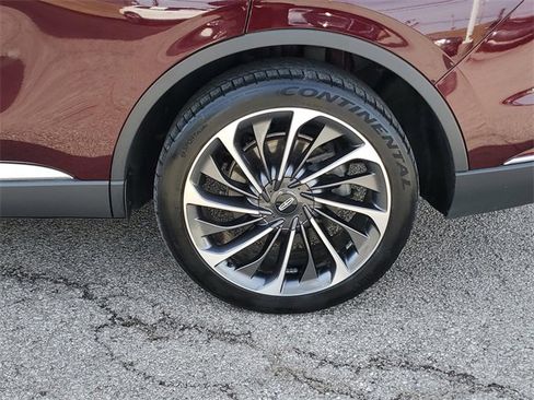 Used 2020 Lincoln Aviator Reserve w/ Equipment Group 202A image 8