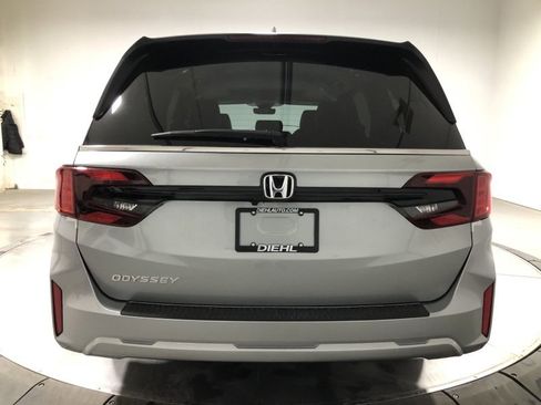 New 2026 Honda Odyssey EX-L image 6