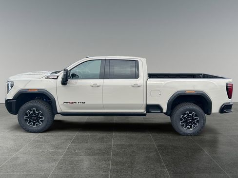New 2026 GMC Sierra 2500 AT4X w/ LPO, Black Badging Package image 4