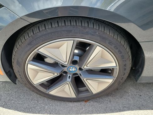 Certified 2023 BMW i4 eDrive40 RWD image 5
