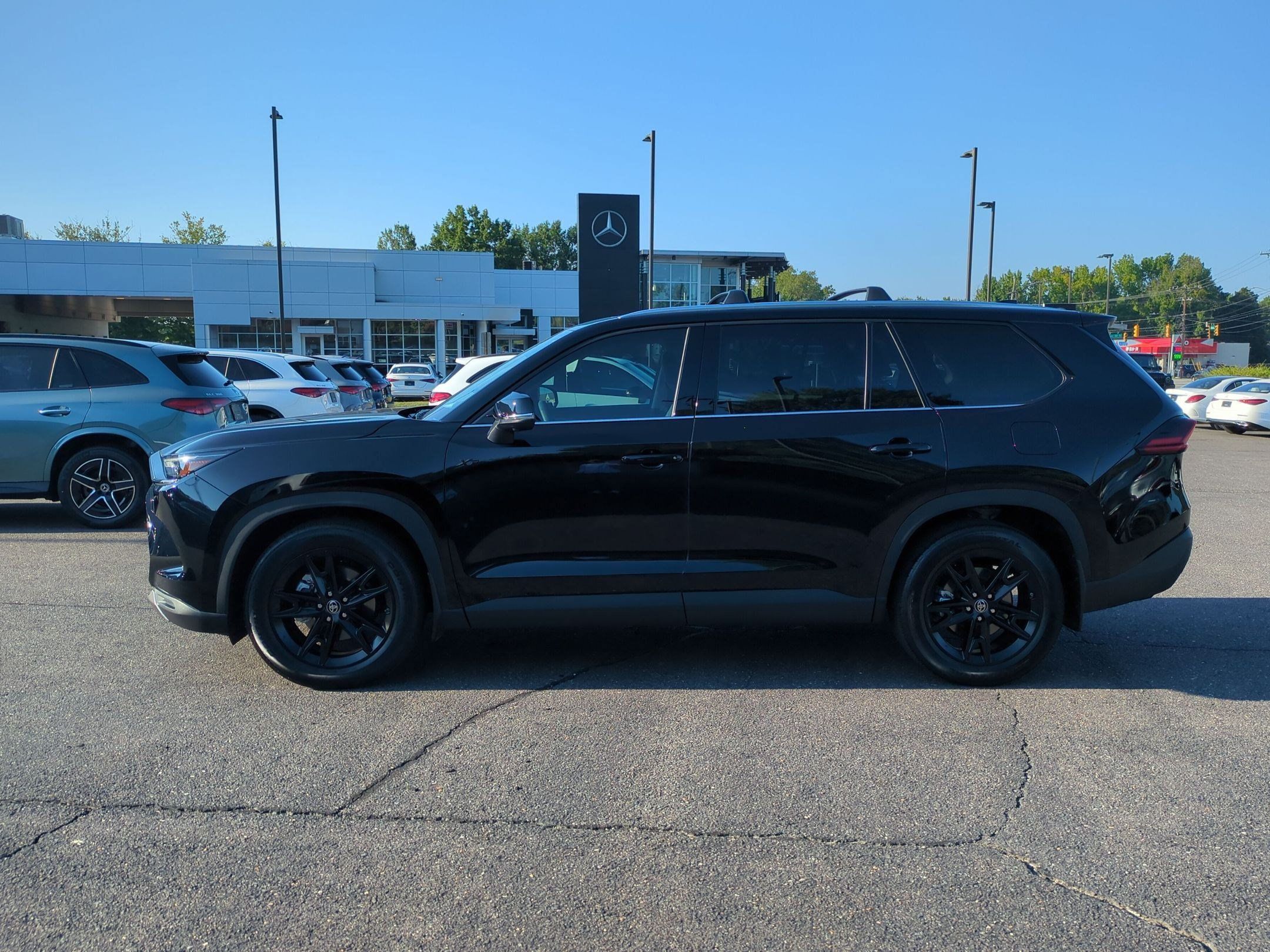 Used 2025 Toyota Grand Highlander FWD image 5