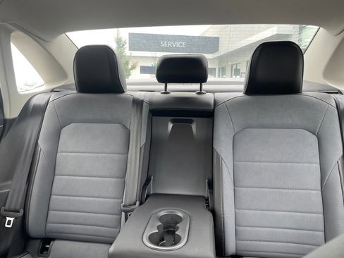 Used 2025 Volkswagen Jetta SE FWD image 21