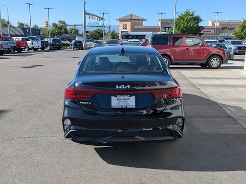 Used 2023 Kia Forte LXS w/ LXS Technology Package FWD image 7