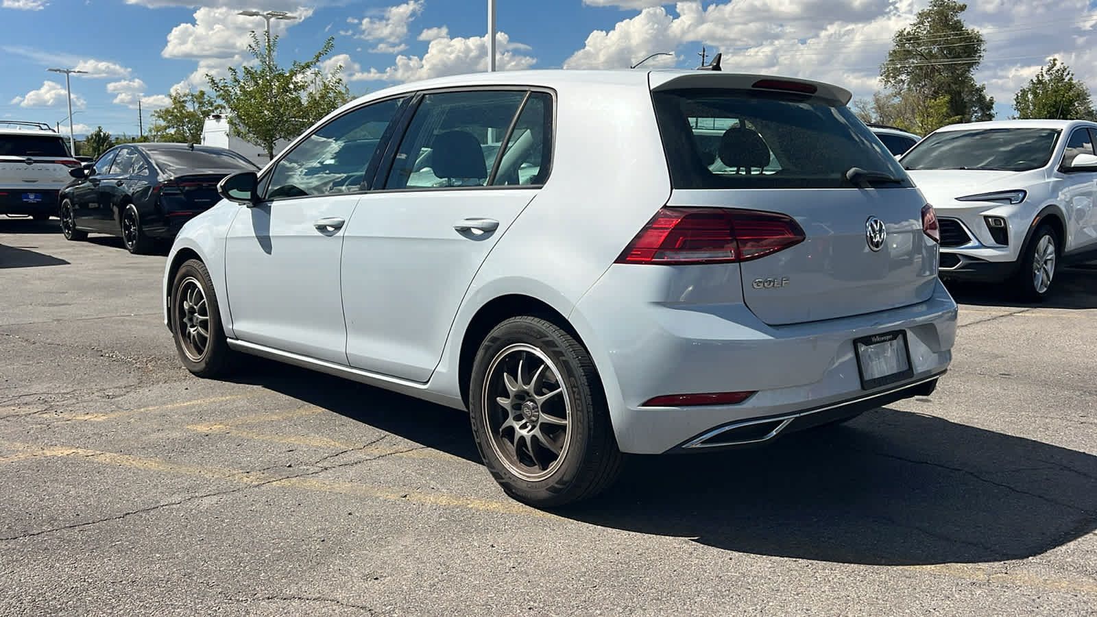 Used 2021 Volkswagen Golf 4-Door FWD image 7