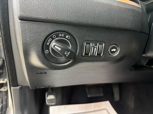 Used 2017 Chrysler 300 S RWD image 30