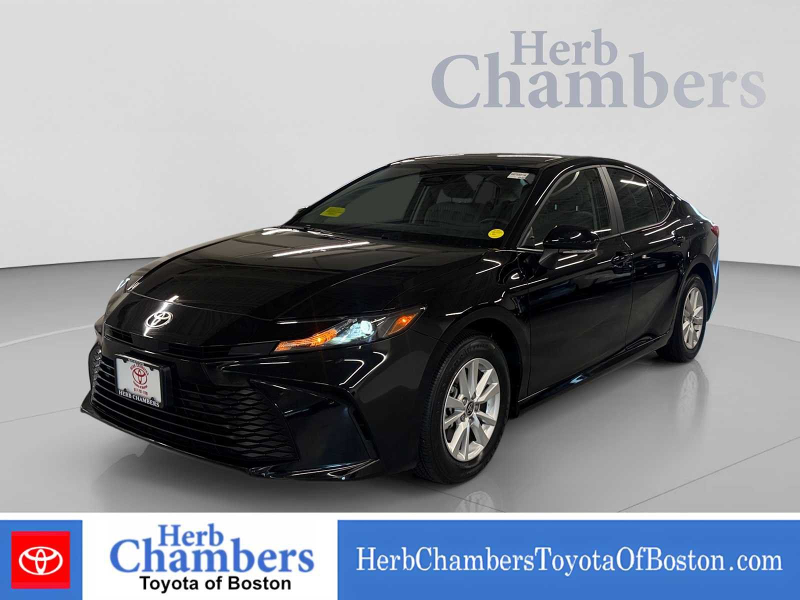 Used 2025 Toyota Camry LE AWD/4WD image 15