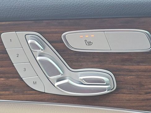 Certified 2022 Mercedes-Benz GLC 300 4MATIC image 6