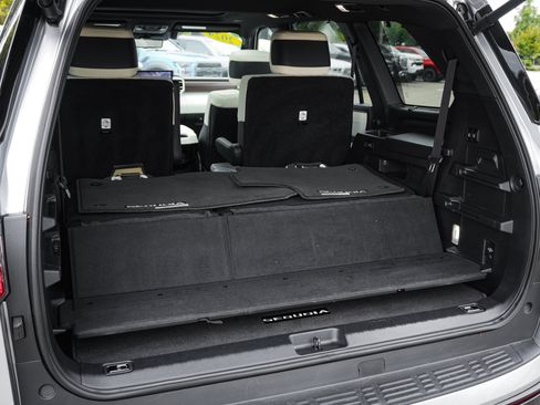 Used 2024 Toyota Sequoia Capstone AWD/4WD image 32