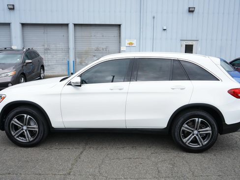 Used 2017 Mercedes-Benz GLC 300 image 2