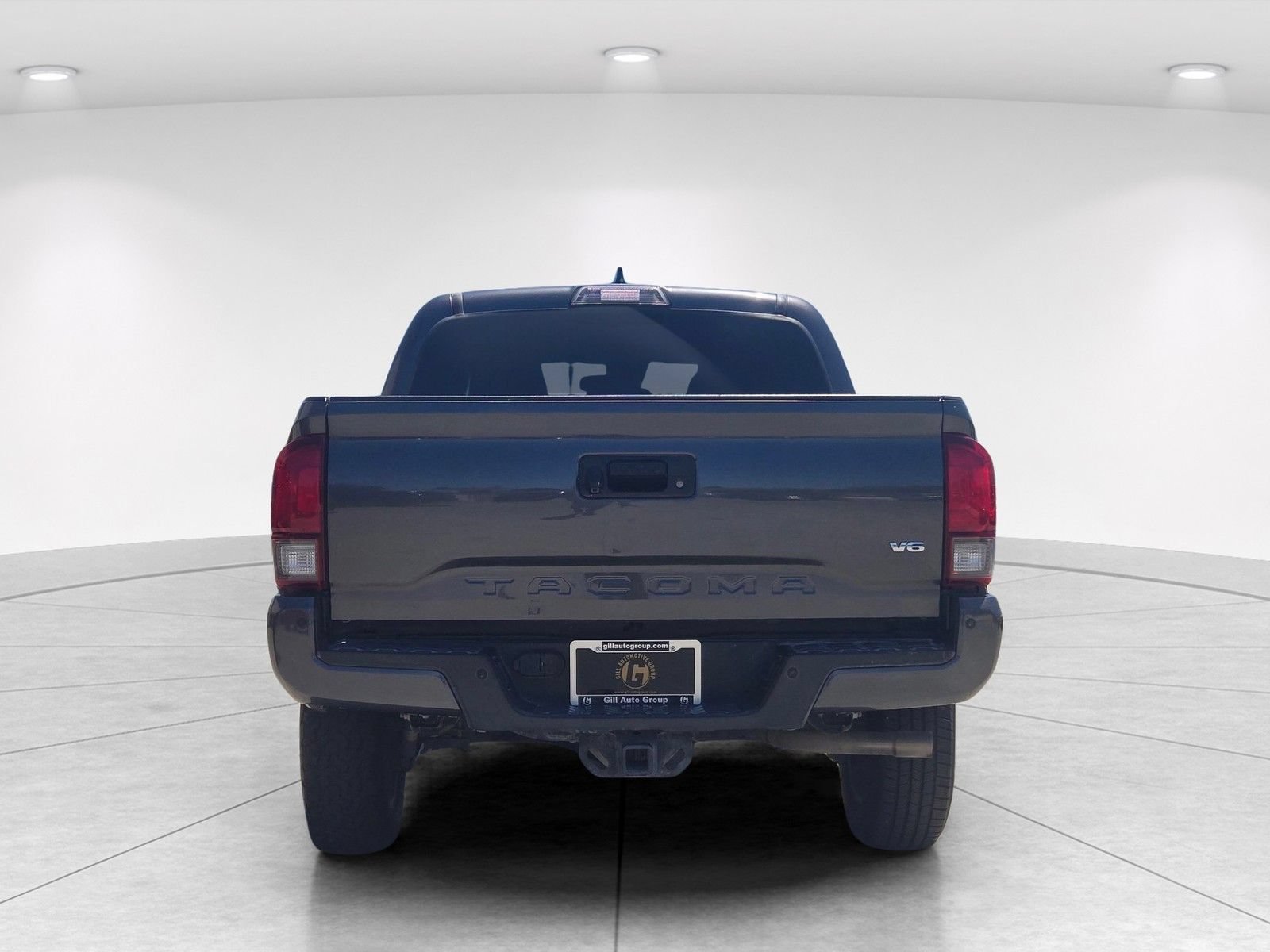 Used 2019 Toyota Tacoma TRD Sport w/ Technology Package RWD image 5