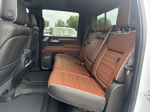 New 2026 GMC Sierra 3500 Denali Ultimate AWD/4WD image 21